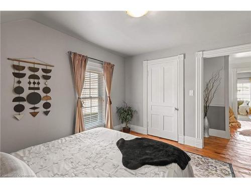 464 Scott Street, St. Catharines, ON - Indoor Photo Showing Bedroom