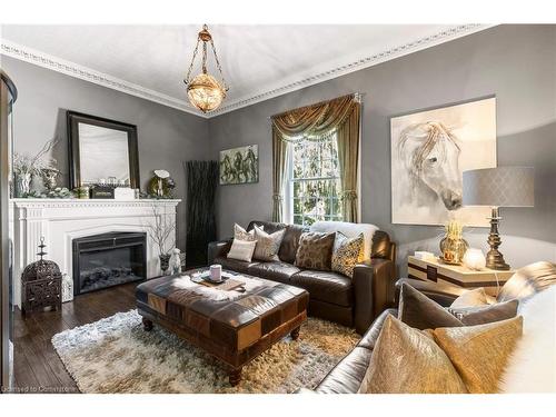 464 Scott Street, St. Catharines, ON - Indoor Photo Showing Living Room With Fireplace