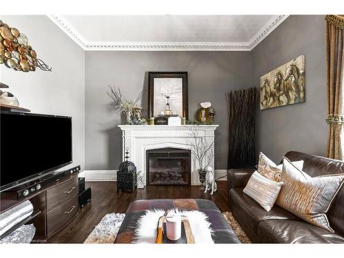 464 Scott Street, St. Catharines, ON - Indoor Photo Showing Living Room With Fireplace