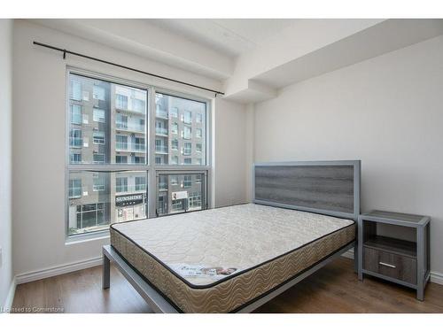 G202-275 Larch Street, Waterloo, ON - Indoor Photo Showing Bedroom