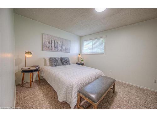 36 The Country Way, Kitchener, ON - Indoor Photo Showing Bedroom