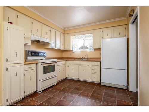 175 Northlake Drive, Waterloo, ON - Indoor Photo Showing Kitchen