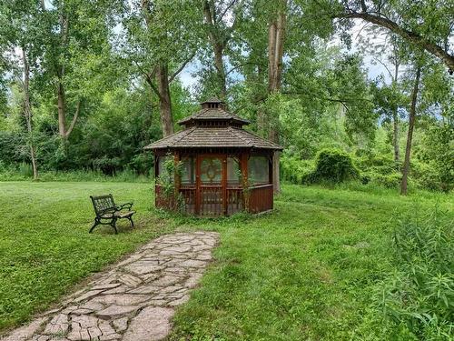 5 Columbo Crt Court, St. George, ON - Outdoor With Deck Patio Veranda With Backyard