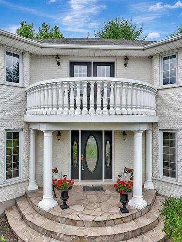 5 Columbo Crt Court, St. George, ON - Outdoor With Facade