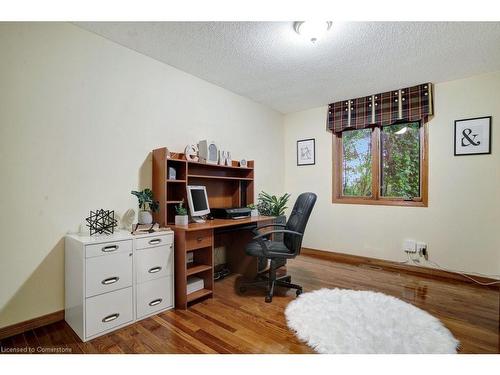 5 Columbo Crt Court, St. George, ON - Indoor Photo Showing Office