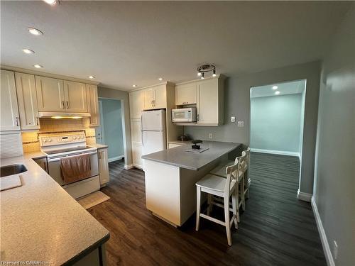 34 Appalachian Crescent, Kitchener, ON - Indoor Photo Showing Kitchen