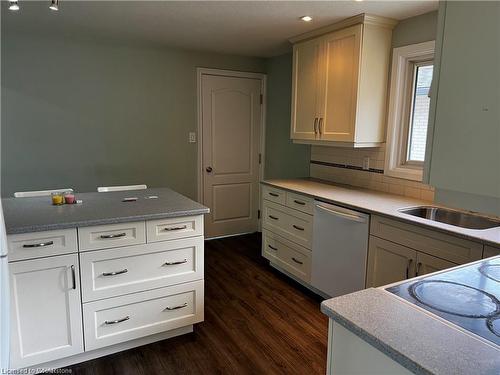 34 Appalachian Crescent, Kitchener, ON - Indoor Photo Showing Kitchen