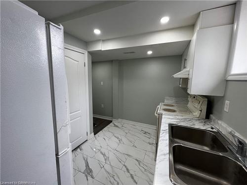 34 Appalachian Crescent, Kitchener, ON - Indoor Photo Showing Kitchen With Double Sink