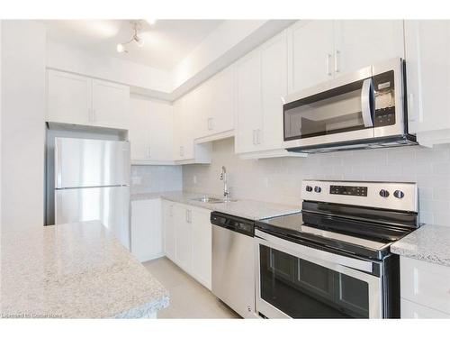 1001-155 Caroline Street S, Waterloo, ON - Indoor Photo Showing Kitchen With Upgraded Kitchen