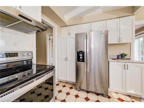 38 Wallace Drive, Cambridge, ON - Indoor Photo Showing Kitchen