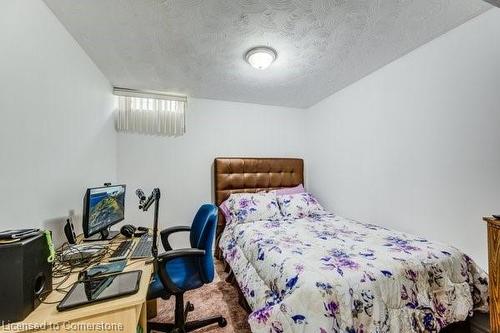 38 Wallace Drive, Cambridge, ON - Indoor Photo Showing Bedroom