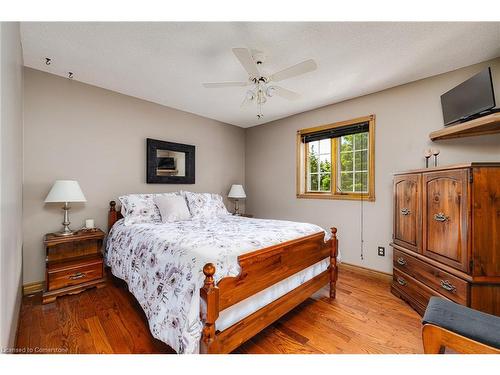 6 Clydebank Drive, Cambridge, ON - Indoor Photo Showing Bedroom