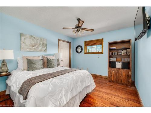 6 Clydebank Drive, Cambridge, ON - Indoor Photo Showing Bedroom