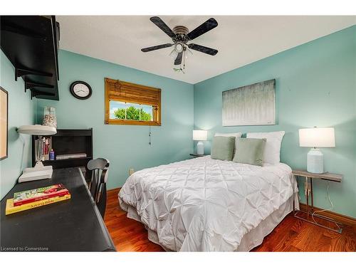 6 Clydebank Drive, Cambridge, ON - Indoor Photo Showing Bedroom