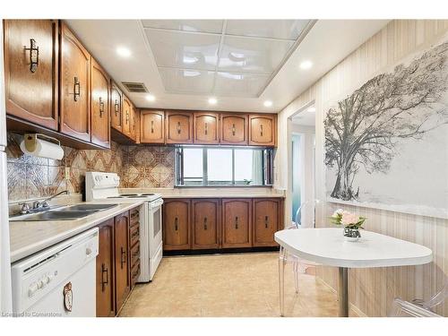 3503-3303 Don Mills Road, North York, ON - Indoor Photo Showing Kitchen With Double Sink