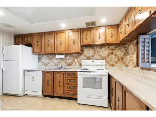 3503-3303 Don Mills Road, North York, ON - Indoor Photo Showing Kitchen