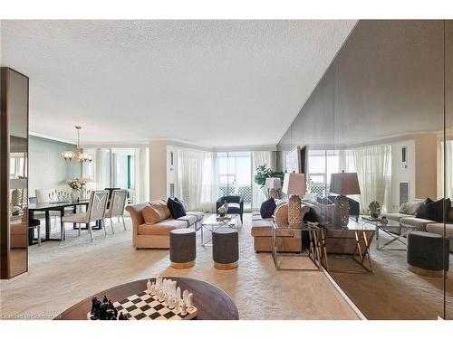 3503-3303 Don Mills Road, North York, ON - Indoor Photo Showing Living Room