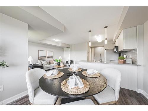 17-350 Fisher Mills Road, Cambridge, ON - Indoor Photo Showing Dining Room