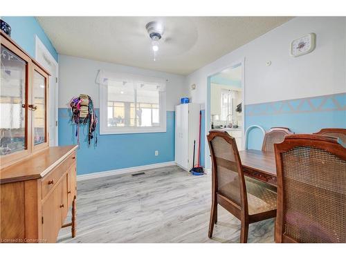 20 Blackwell Drive, Kitchener, ON - Indoor Photo Showing Dining Room