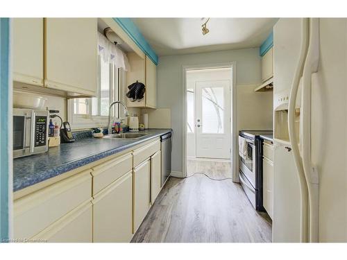 20 Blackwell Drive, Kitchener, ON - Indoor Photo Showing Kitchen With Double Sink