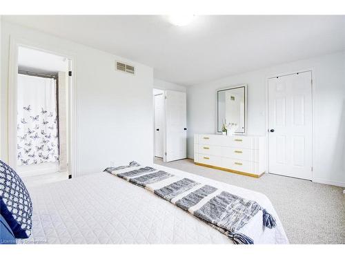 501 Highbrook Court, Kitchener, ON - Indoor Photo Showing Bedroom