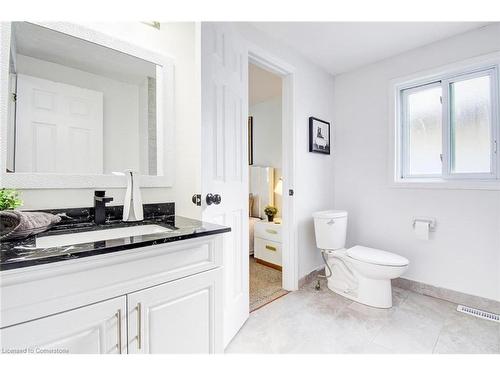 501 Highbrook Court, Kitchener, ON - Indoor Photo Showing Bathroom