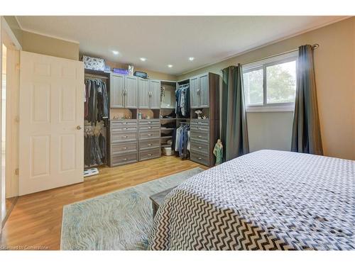 97 Byton Lane, Cambridge, ON - Indoor Photo Showing Bedroom