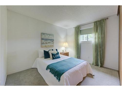 97 Byton Lane, Cambridge, ON - Indoor Photo Showing Bedroom