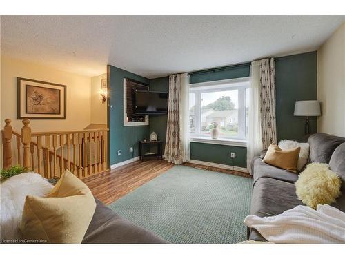 97 Byton Lane, Cambridge, ON - Indoor Photo Showing Living Room