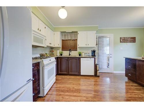 97 Byton Lane, Cambridge, ON - Indoor Photo Showing Kitchen