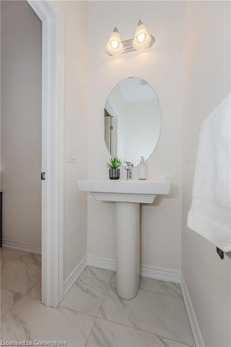 43 Georgina Street, Kitchener, ON - Indoor Photo Showing Bathroom