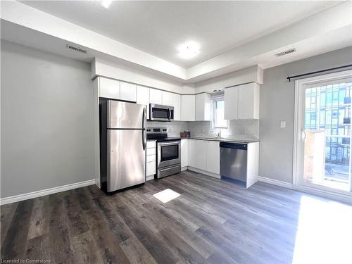 B19-1430 Highland Road W, Kitchener, ON - Indoor Photo Showing Kitchen With Stainless Steel Kitchen