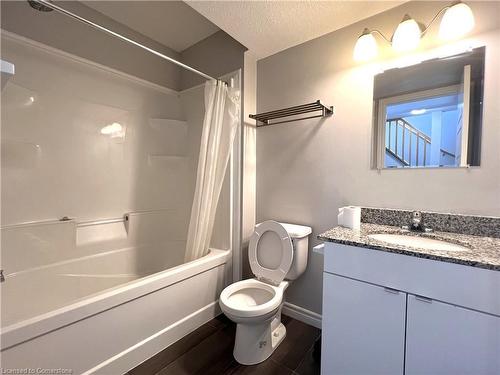 B19-1430 Highland Road W, Kitchener, ON - Indoor Photo Showing Bathroom