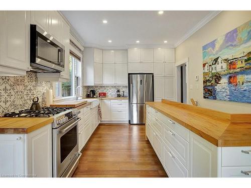 60 Park Avenue, Cambridge, ON - Indoor Photo Showing Kitchen With Upgraded Kitchen