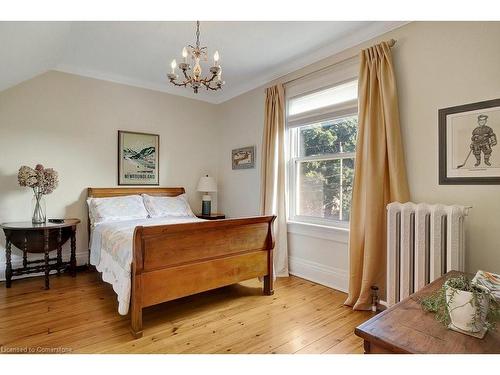 60 Park Avenue, Cambridge, ON - Indoor Photo Showing Bedroom