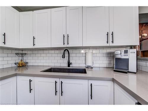 70 Stanley Street, Cambridge, ON - Indoor Photo Showing Kitchen