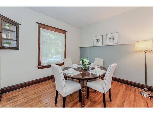 33 Henry Street, Cambridge, ON - Indoor Photo Showing Dining Room