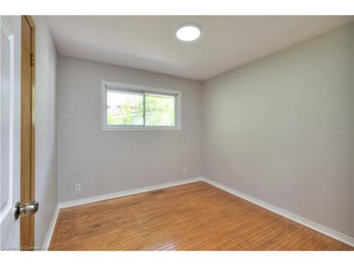 860 Guelph Street, Kitchener, ON - Indoor Photo Showing Other Room