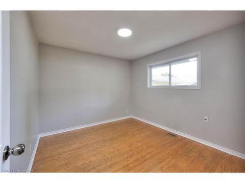 860 Guelph Street, Kitchener, ON - Indoor Photo Showing Other Room