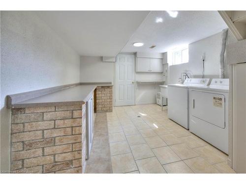 860 Guelph Street, Kitchener, ON - Indoor Photo Showing Laundry Room