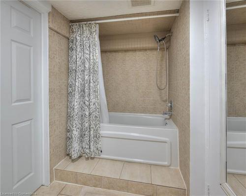 860 Guelph Street, Kitchener, ON - Indoor Photo Showing Bathroom