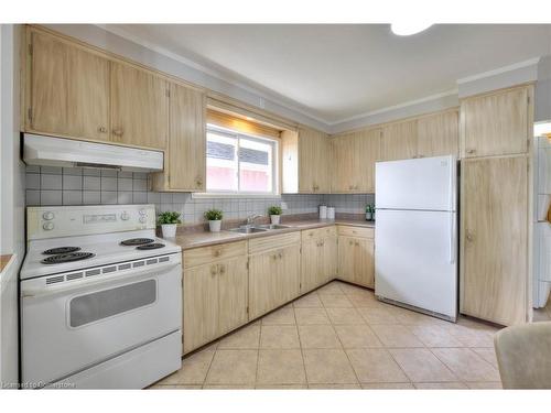 860 Guelph Street, Kitchener, ON - Indoor Photo Showing Kitchen With Double Sink