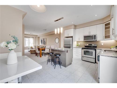 50-342 Mill Street, Kitchener, ON - Indoor Photo Showing Kitchen