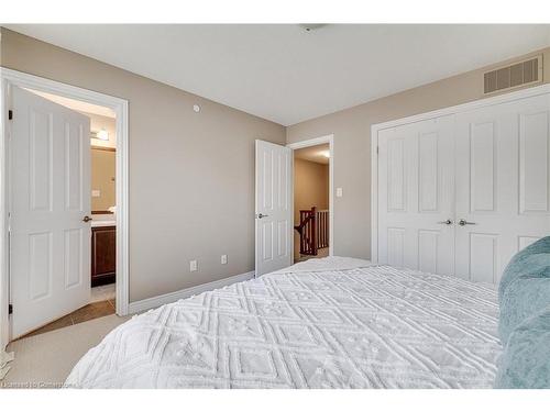 50-342 Mill Street, Kitchener, ON - Indoor Photo Showing Bedroom