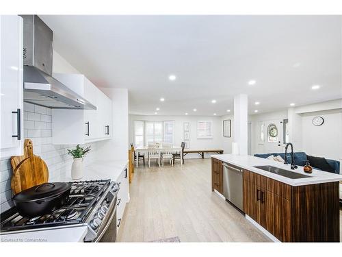 2035 Old Mill Road, Kitchener, ON - Indoor Photo Showing Kitchen