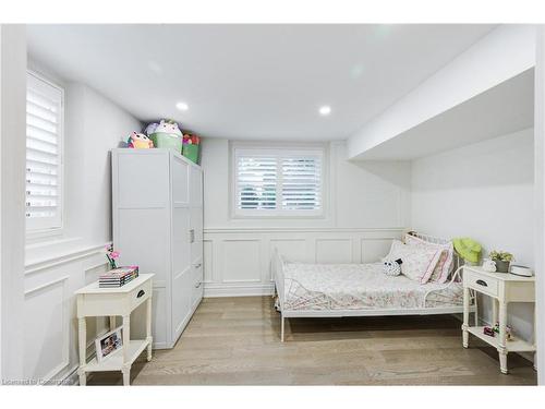 2035 Old Mill Road, Kitchener, ON - Indoor Photo Showing Bedroom