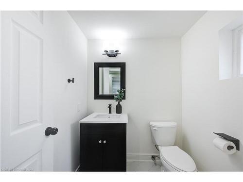 2035 Old Mill Road, Kitchener, ON - Indoor Photo Showing Bathroom