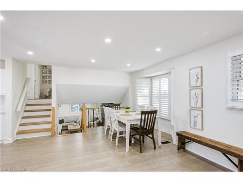 2035 Old Mill Road, Kitchener, ON - Indoor Photo Showing Dining Room