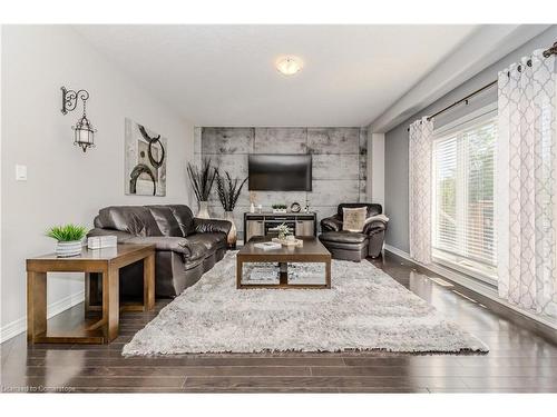 15 Doon Creek Street, Kitchener, ON - Indoor Photo Showing Living Room