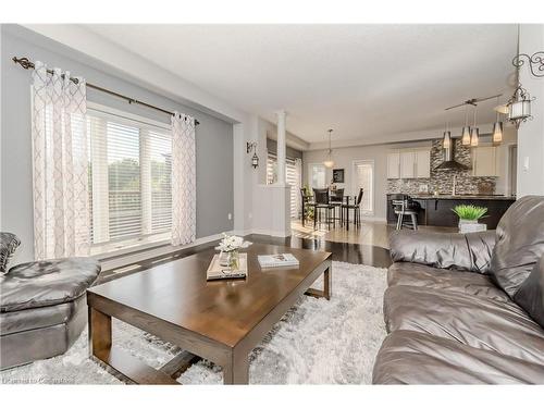 15 Doon Creek Street, Kitchener, ON - Indoor Photo Showing Living Room